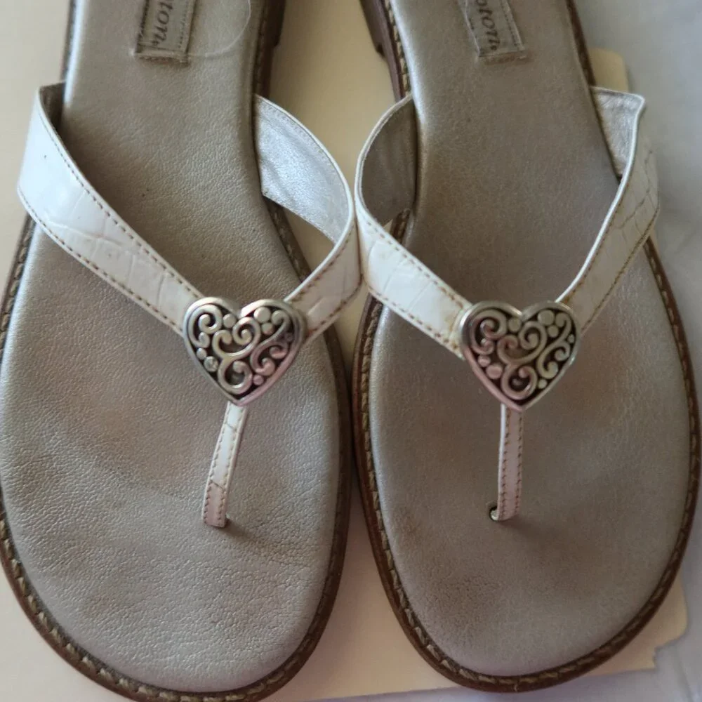 Brighton Women's Size 10 Medium Sandals White Leather - Picture 4 of 4